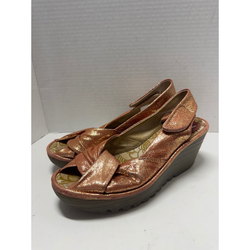 Fly London Yala Metallic Rose Gold Leather Wedge Sandals P500124070 Size 36 6